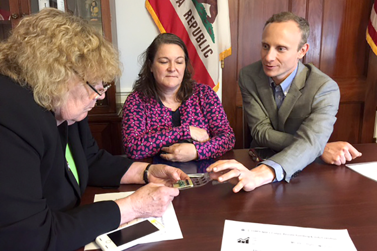 UC Berkeley’s Eric Munsing, right, and Rhonda Shrader of the Berkeley-Haas Entrepreneurship Program, center, met with Rep. Zoe Lofgren in May 2017, when Munsing was trying to get his electric-car startup company going. (UC Berkeley photo)