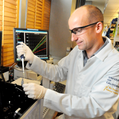 Andreas Martin in lab
