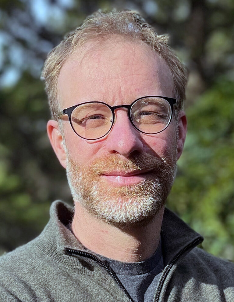 headshot of man 