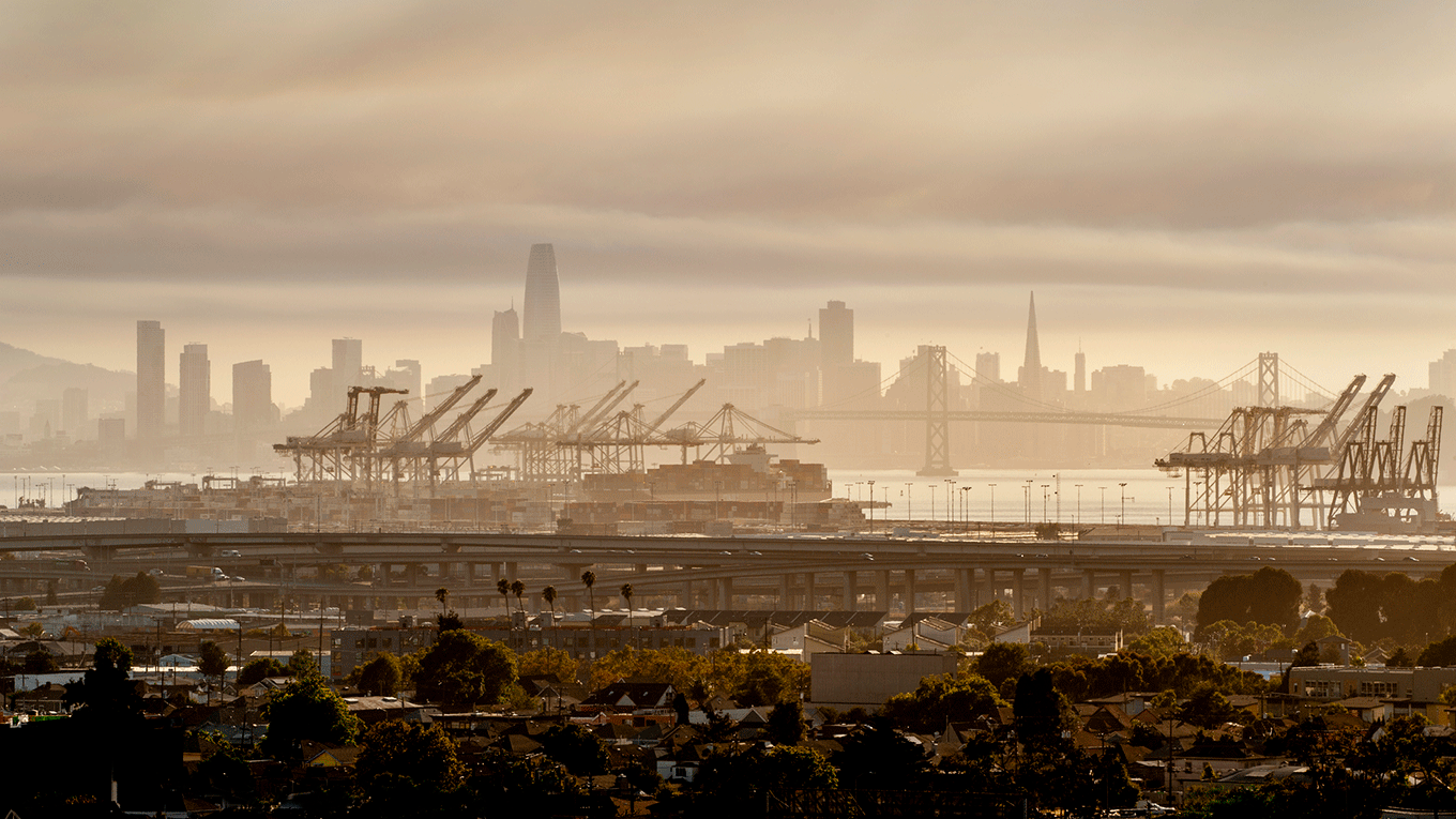 landscape photo of polluted San Francisco skyline