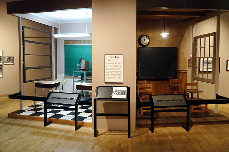 Representations of segregated classroom in a museum 