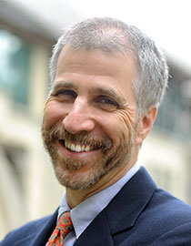 headshot of Severen Borenstein, facultry director of the Energy Institute at Berkeley Haas