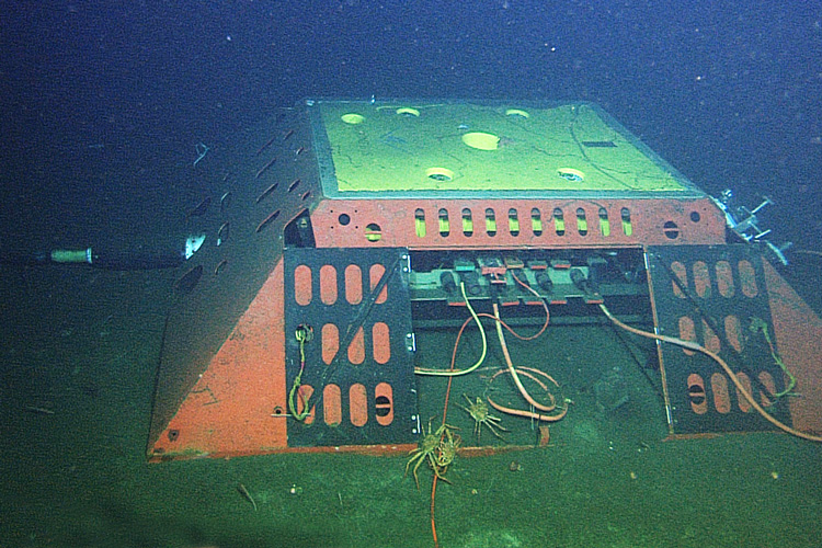 undersea science node