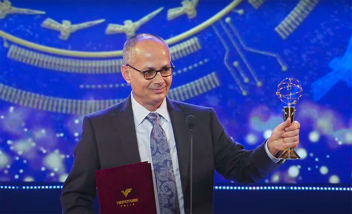 Omar Yaghi at the VinFuture award ceremony - Vietnam