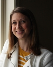 Claire Snell-Rood