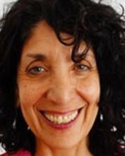 Paula Varsano