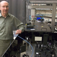 Stephen R. Leone in lab