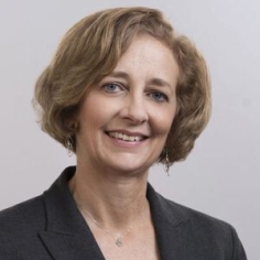 headshot of Lisa Barcellos