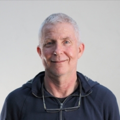 headshot of Mark Hansen