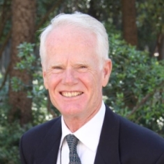 headshot of Carlos Daganzo