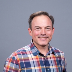 headshot of Peter Hosemann