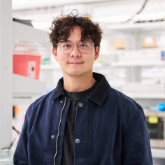 Patrick Hsu in the lab