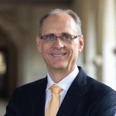 headshot of Eric T. Meyer