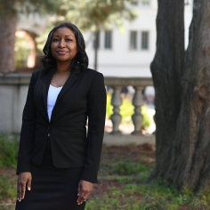 Cesunica Ivey