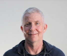 headshot of Mark Hansen