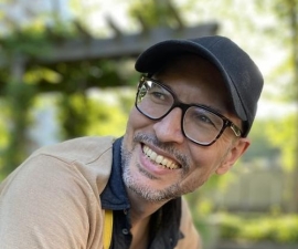headshot of Daniel Viehoff