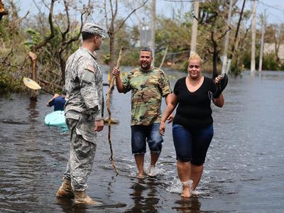 Puerto Rico Soldier Helping