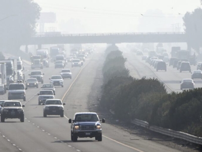 image of an air-polluted highway with cars