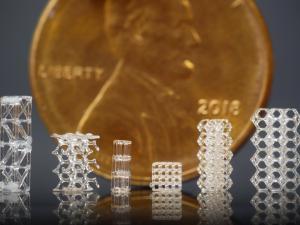 3D-printed glass lattices and U.S. penny