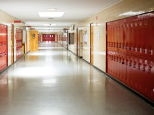 an image of an empty school hallway with lockers