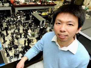 Wang Feng in lab
