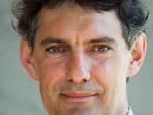 headshot of Emmanuel Saez